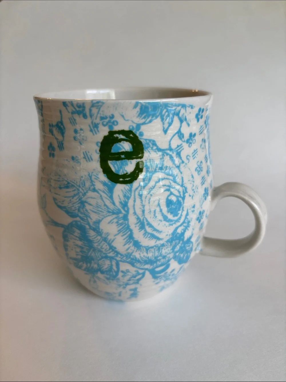 AnthropologieโHomegrown Monogram Mug Letter e Blue Floral Country